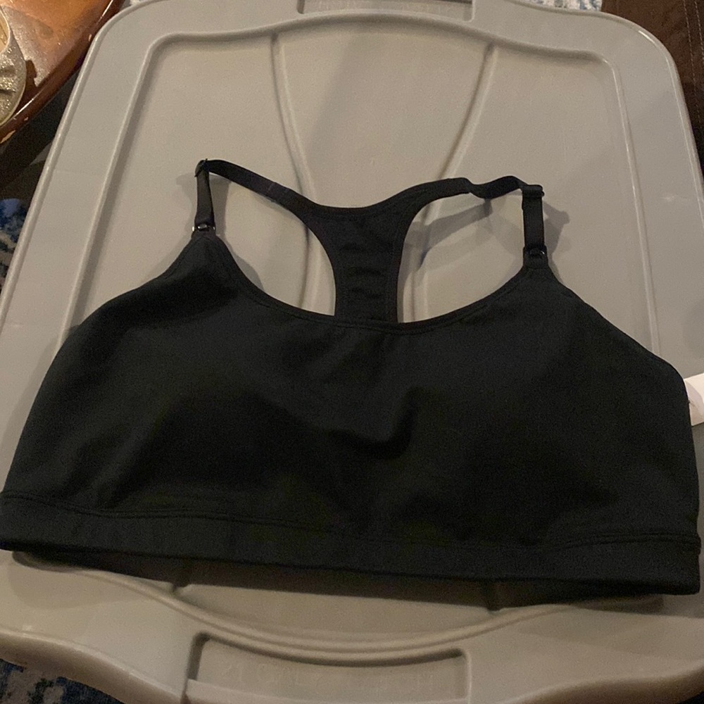 Maternity GapFit Low Impact nursing/pumping Sports bra